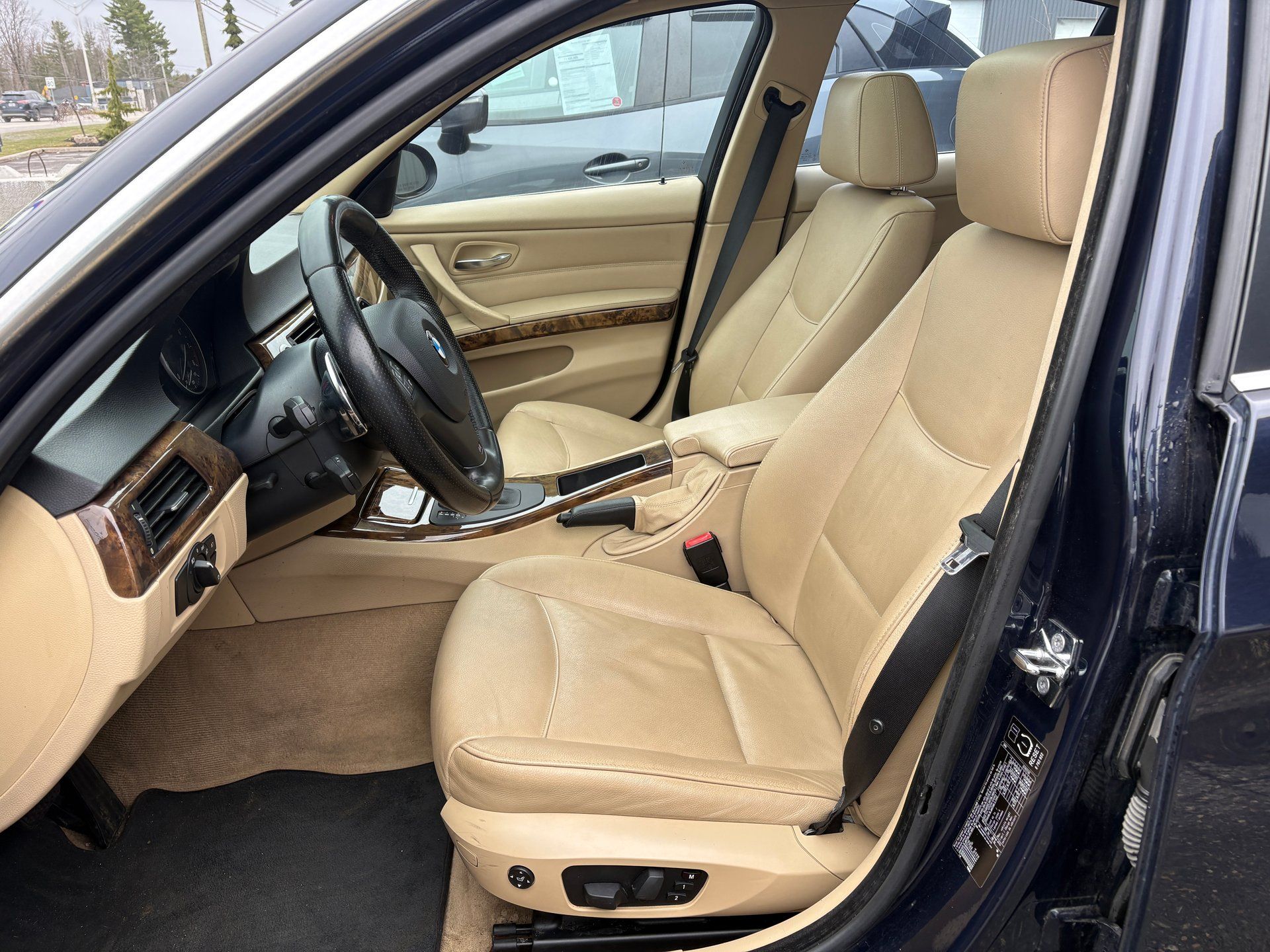 BMW 335xi 2008 - Image 6