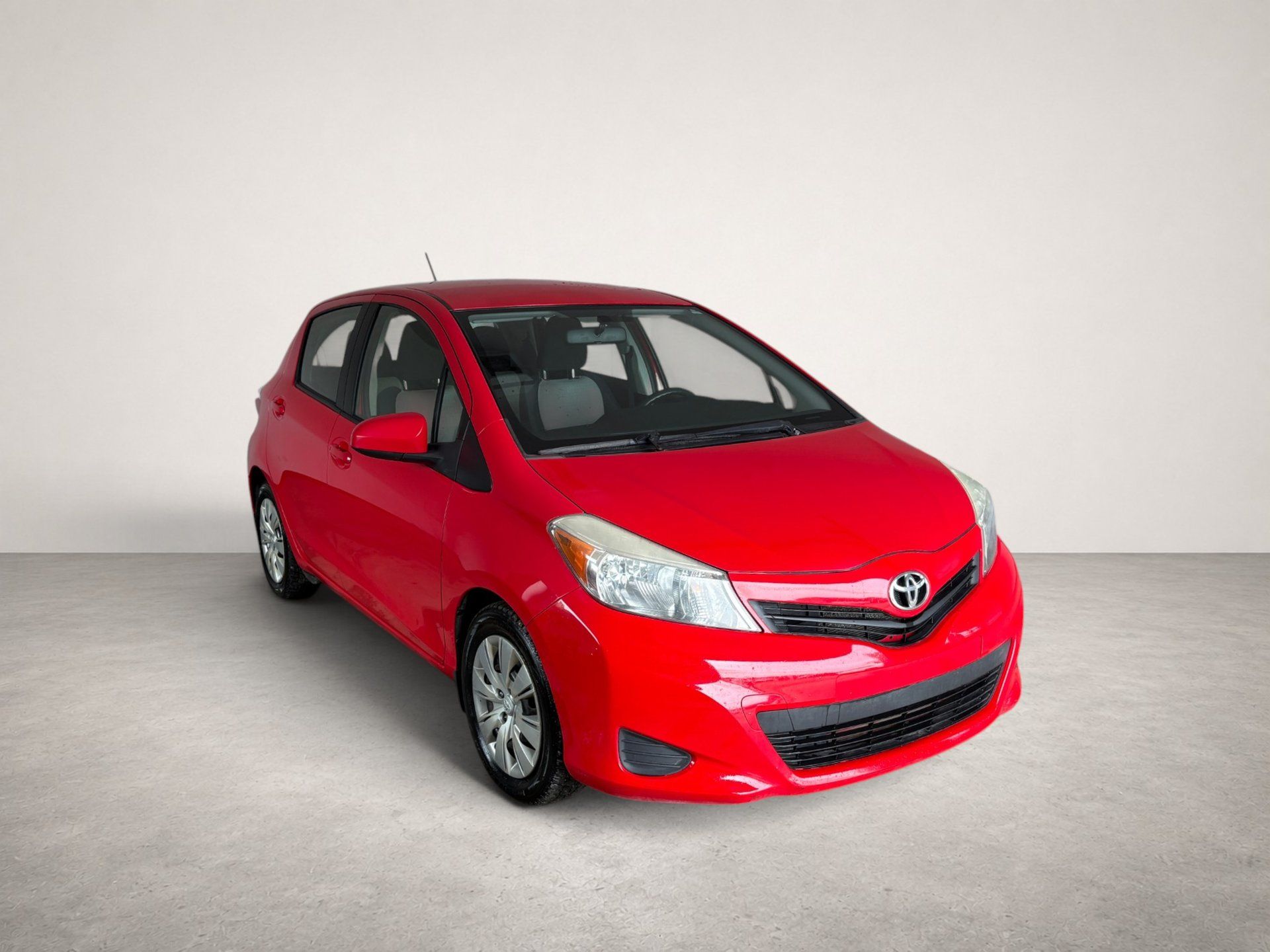 Toyota Yaris 2013 - Image 4