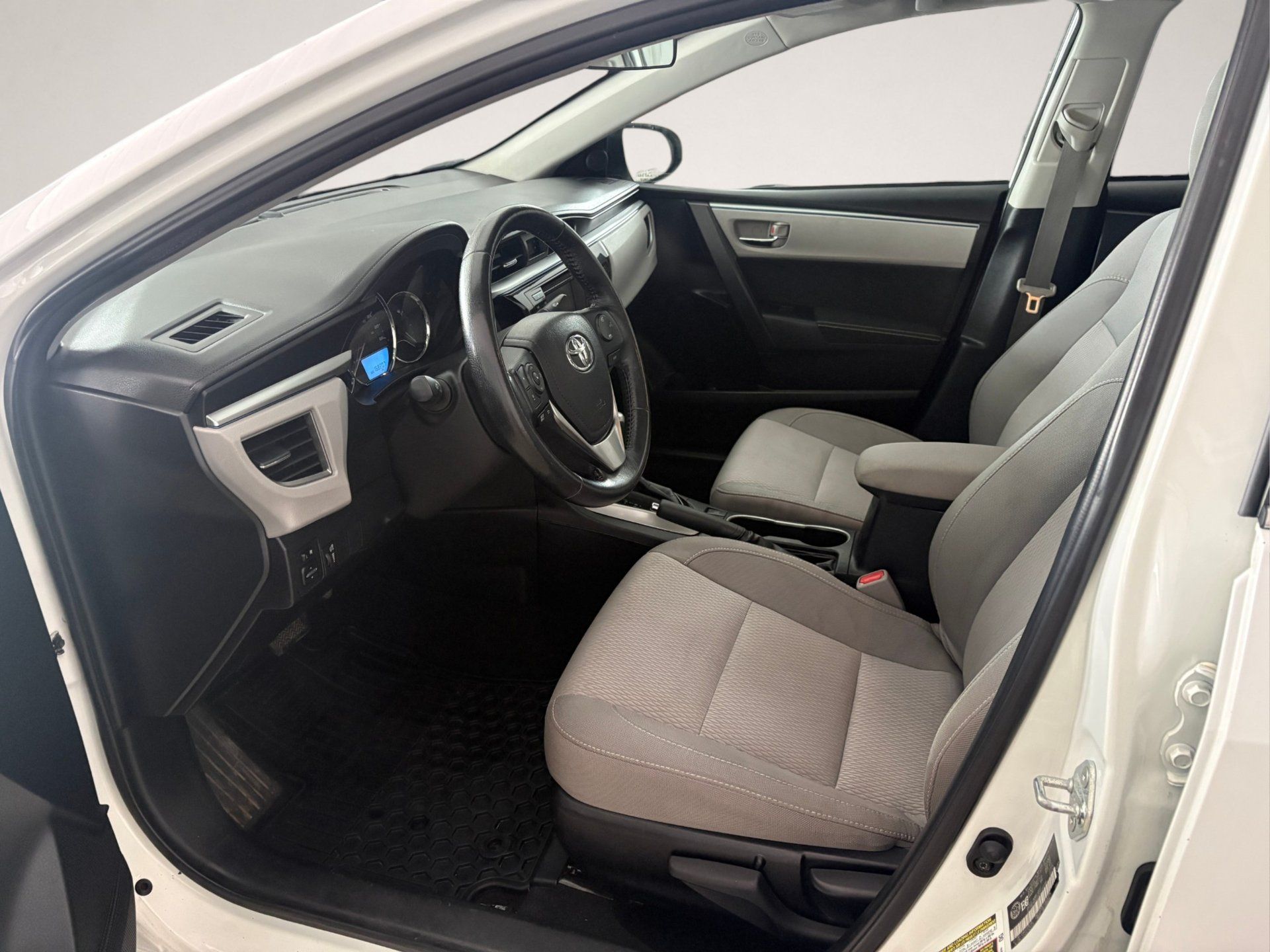Toyota Corolla 2014 - Image 6