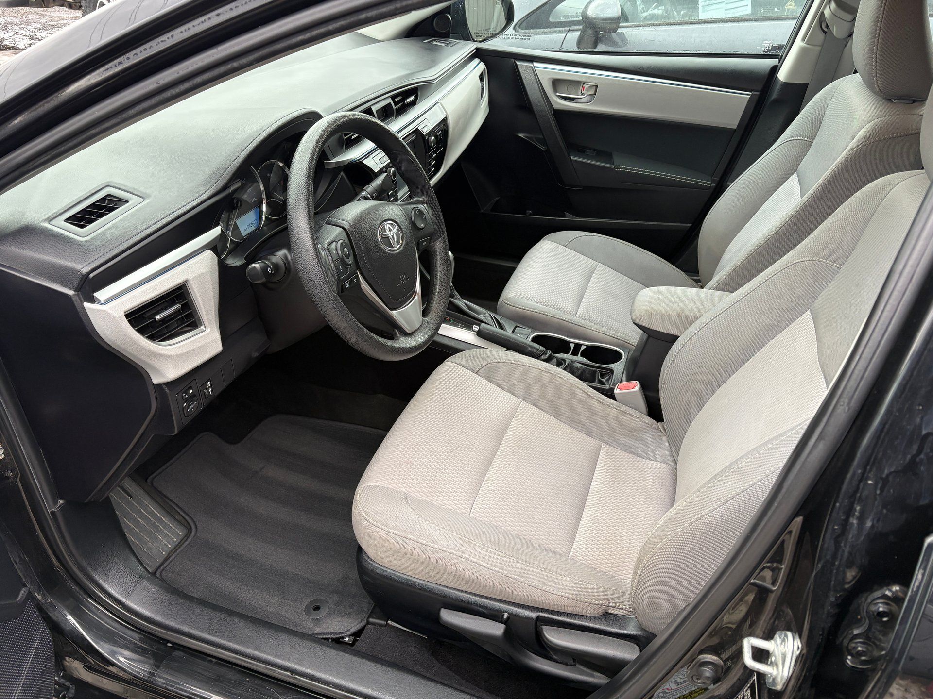 Toyota Corolla 2015 - Image 6