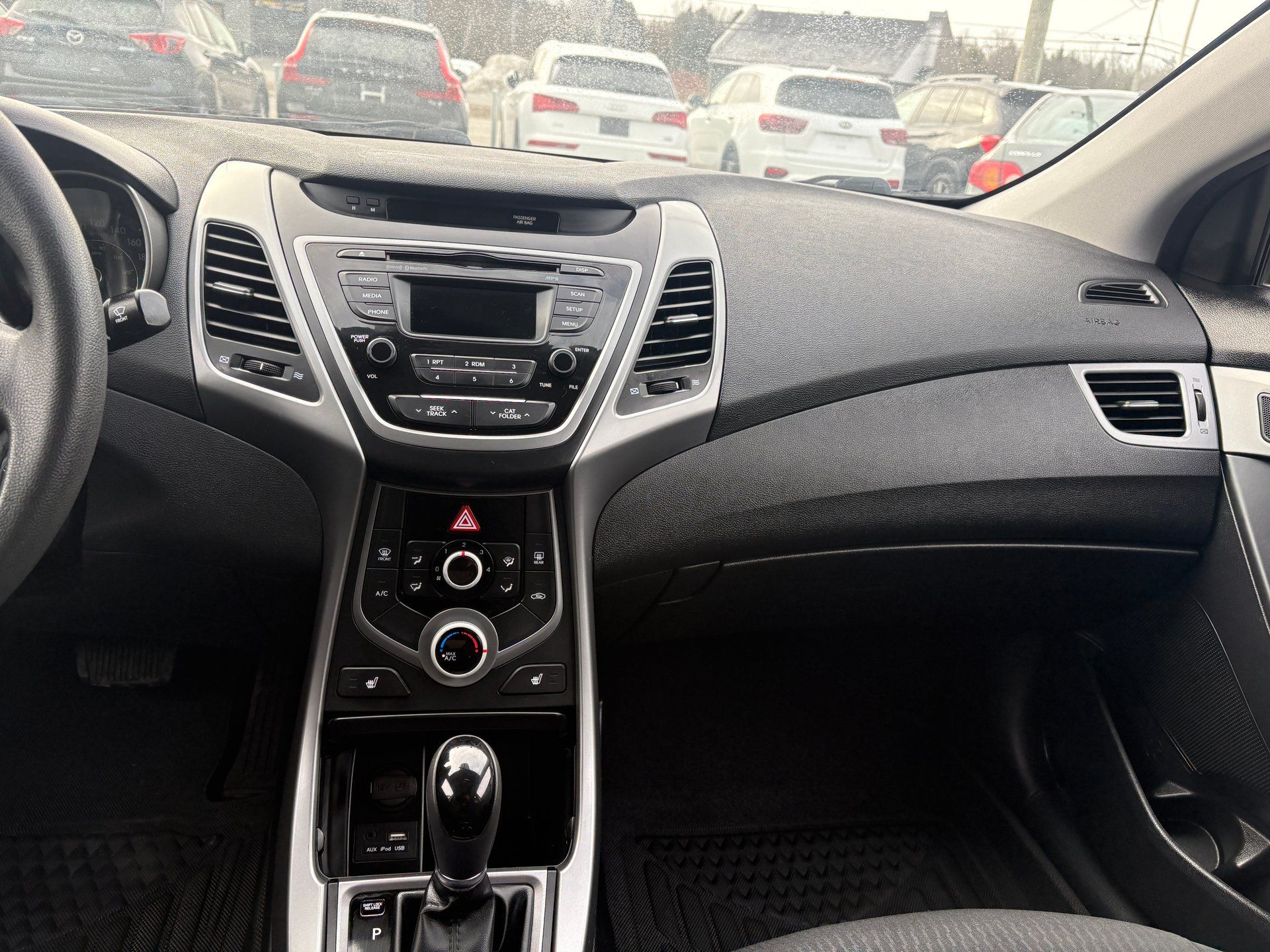 Hyundai Elantra 2015 - Image 8