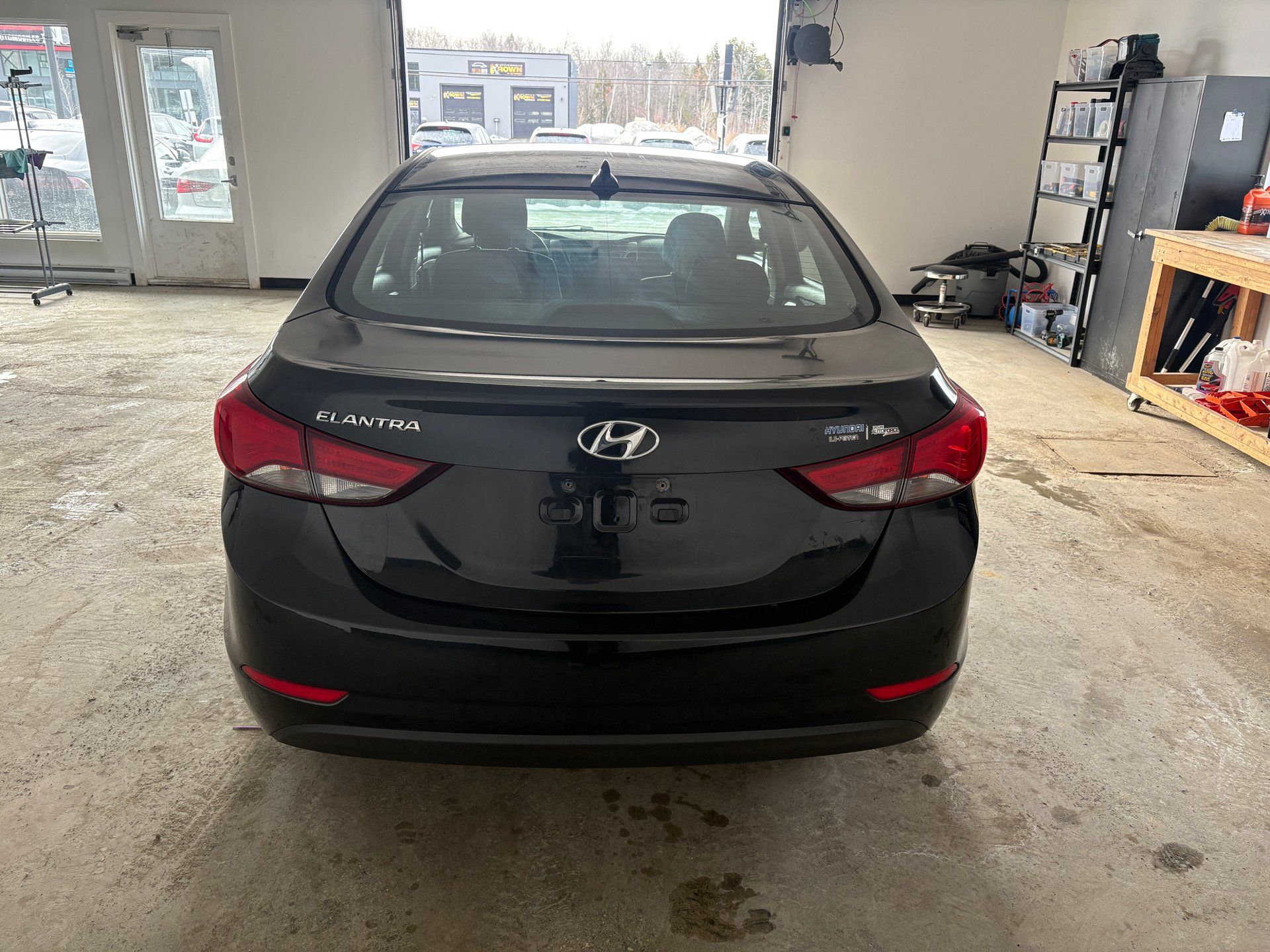 Hyundai Elantra 2015 - Image 5