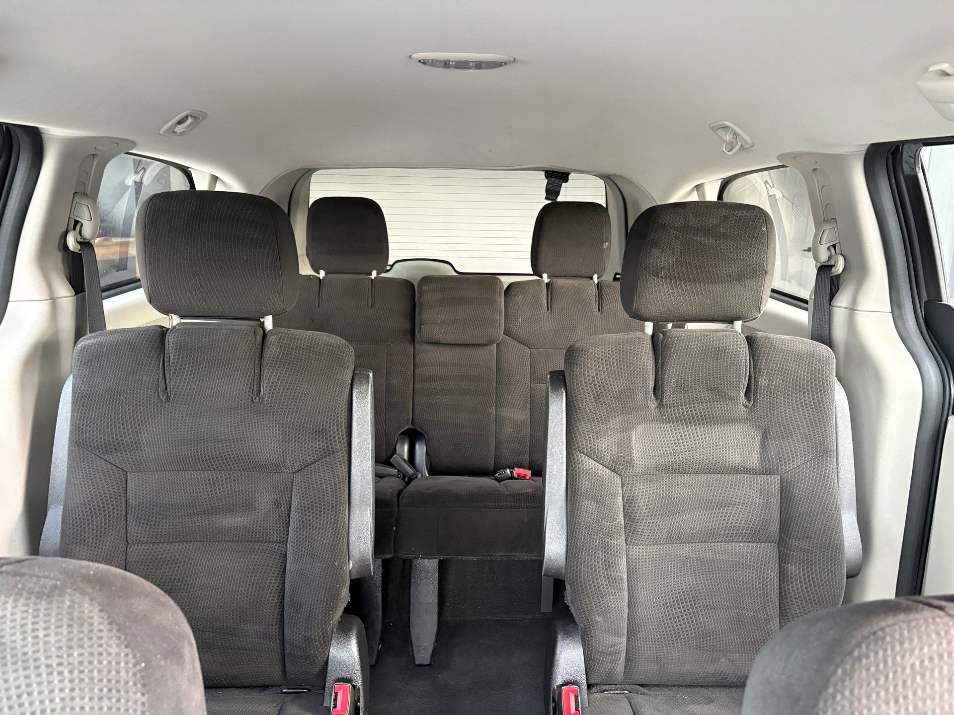 Dodge Grand Caravan 2015 - Image 9