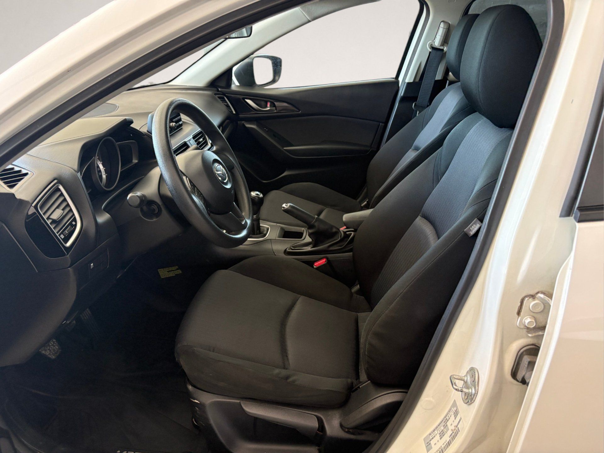 Mazda Mazda3 2015 - Image 6