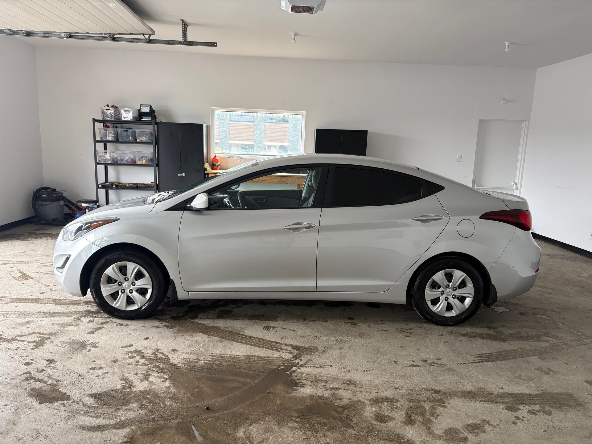 Hyundai Elantra 2015 - Image 3