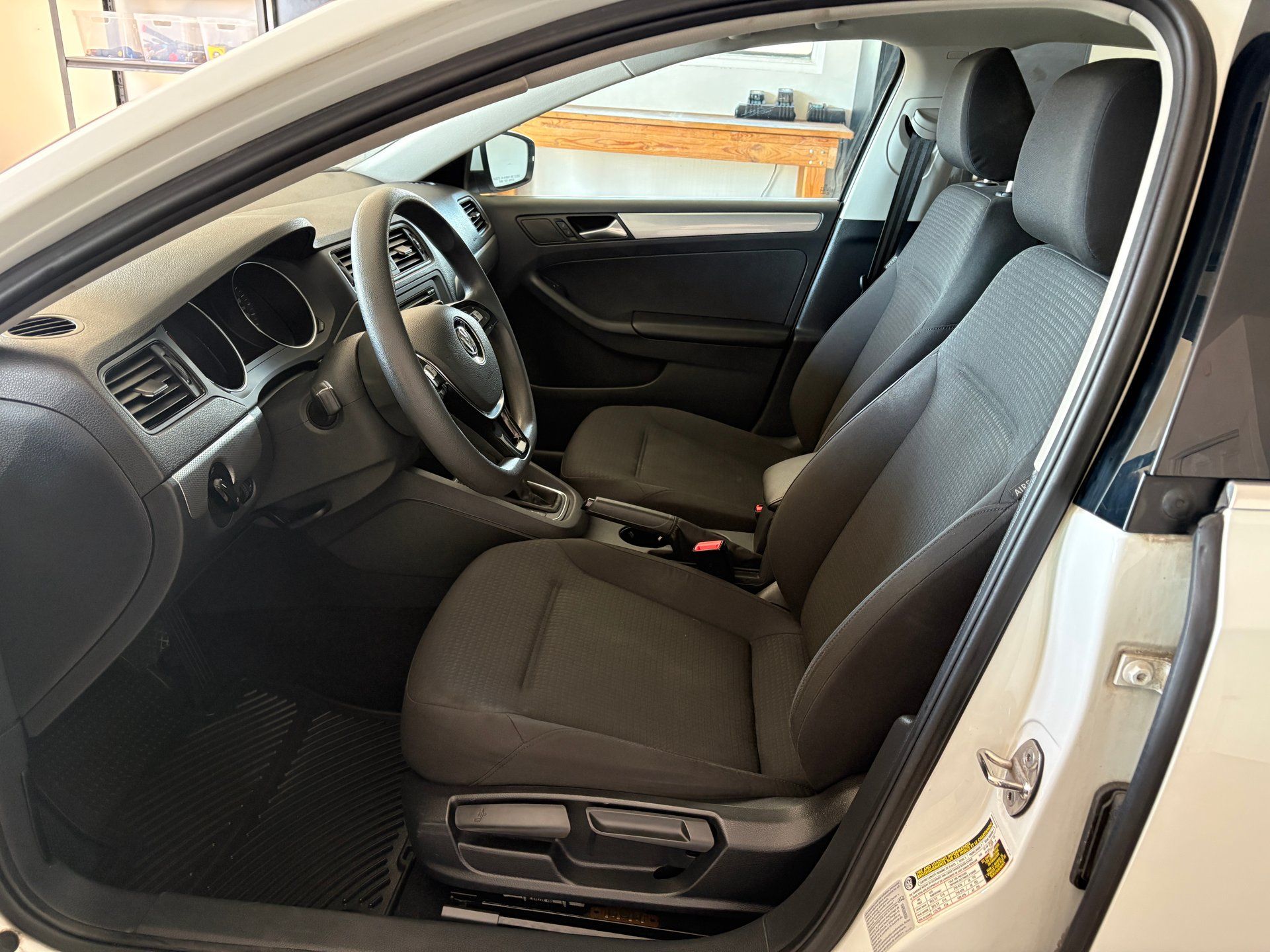 Volkswagen Jetta 2015 - Image 6