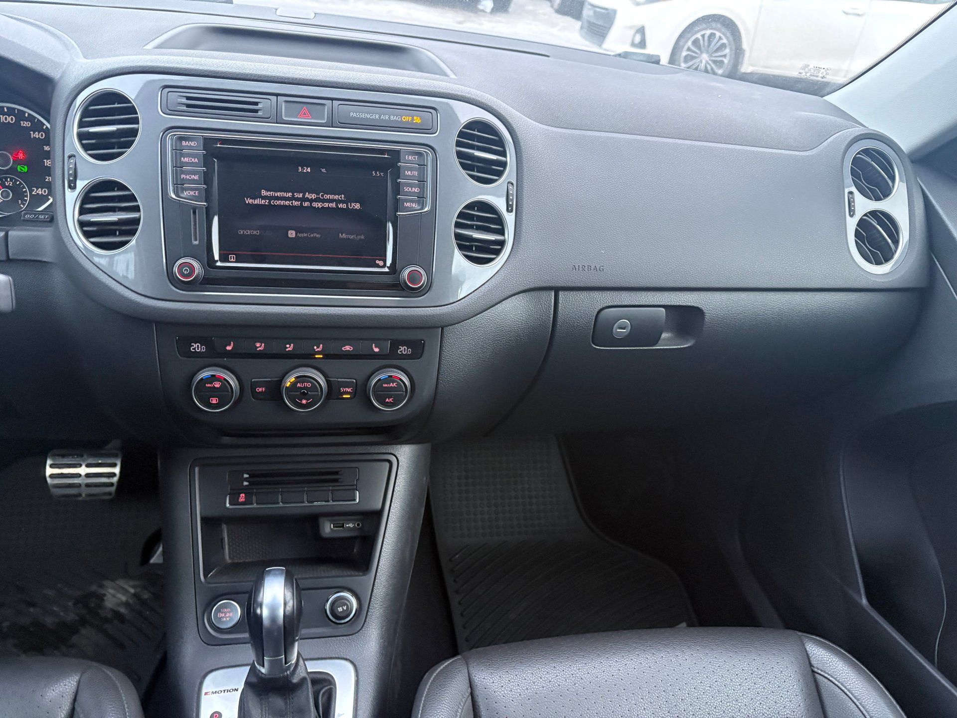 Volkswagen Tiguan 2017 - Image 8