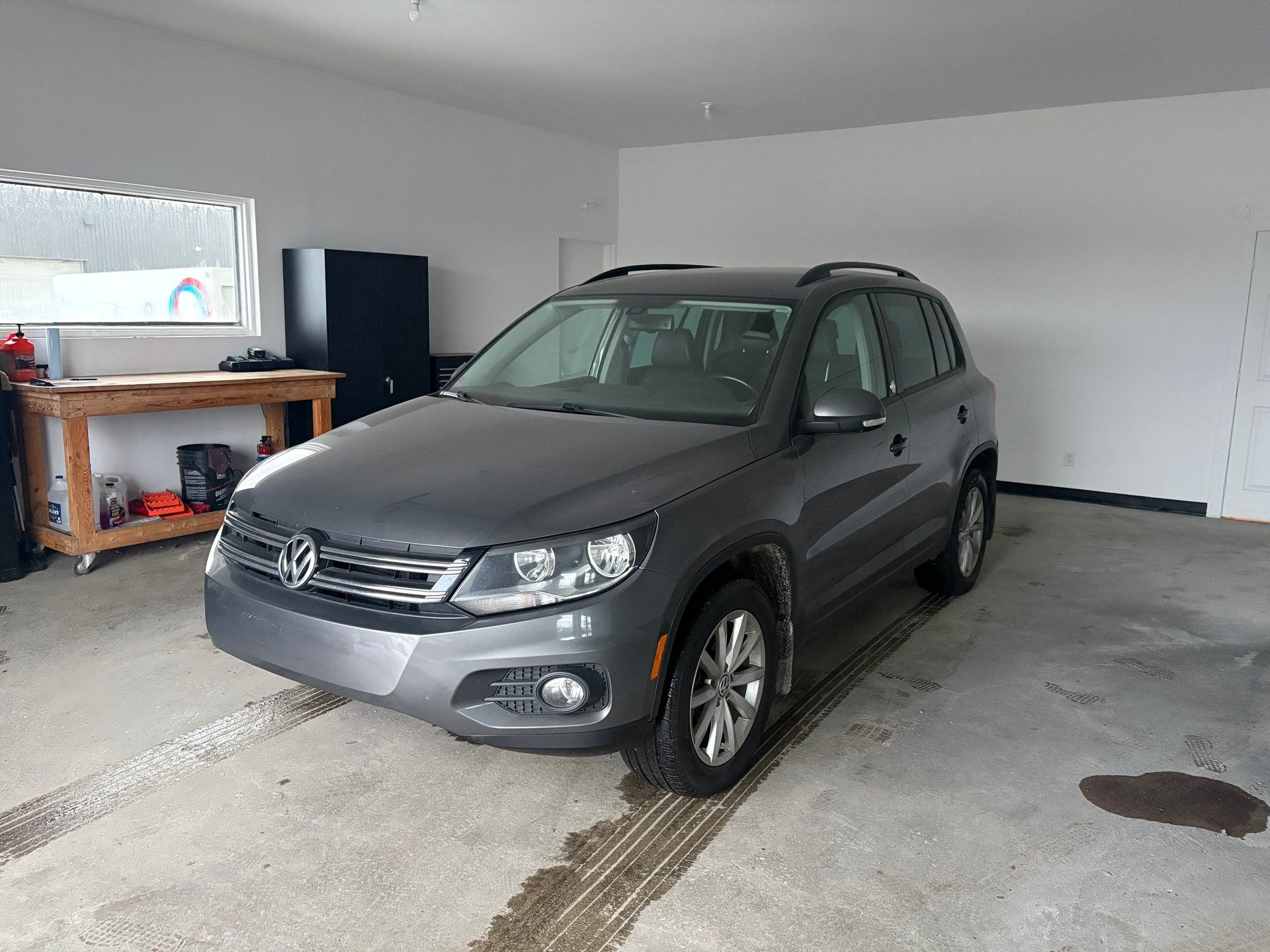 Volkswagen Tiguan 2017 - Image 2