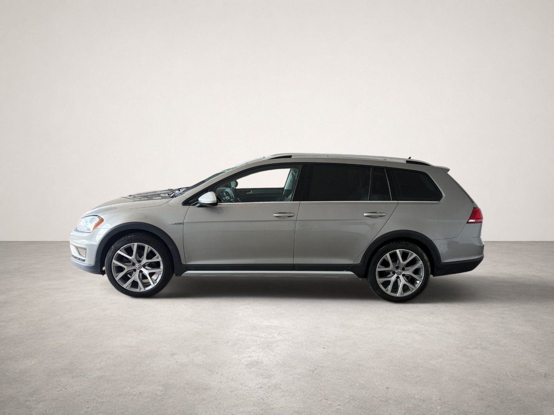 Volkswagen Golf Alltrack 2017 - Image 3