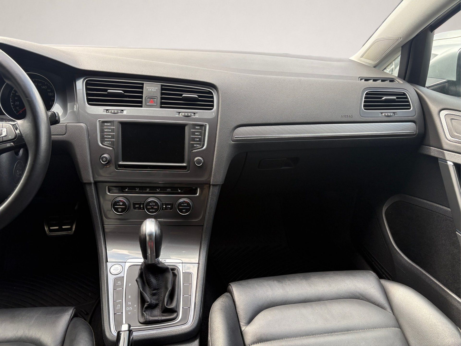 Volkswagen Golf Alltrack 2017 - Image 8