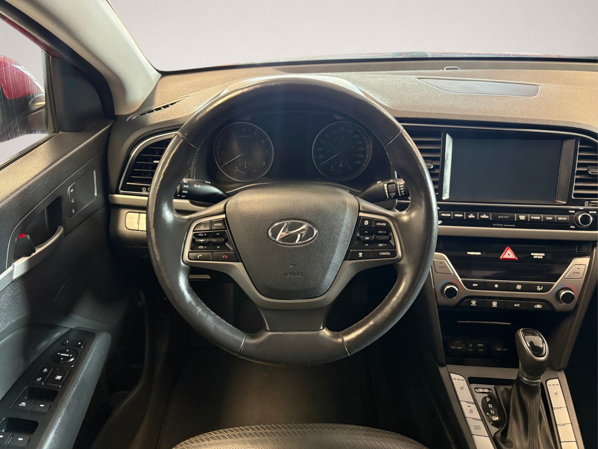 Hyundai Elantra 2017 - Image 7