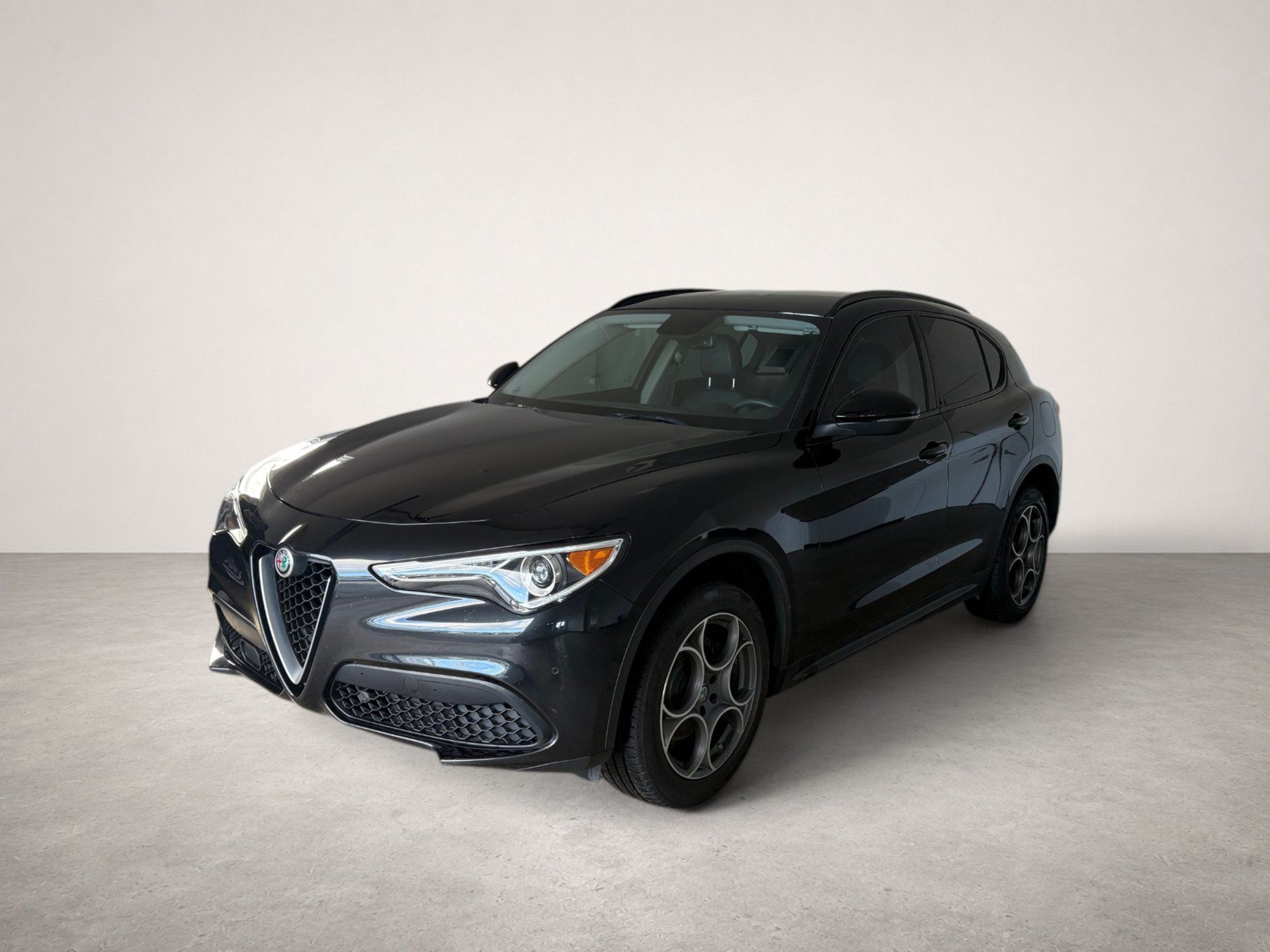 Alfa Romeo Stelvio 2018 - Image 2