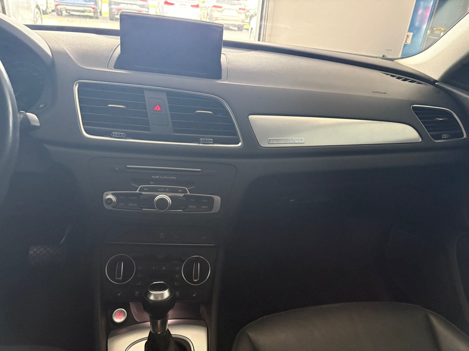 Audi Q3 2018 - Image 8