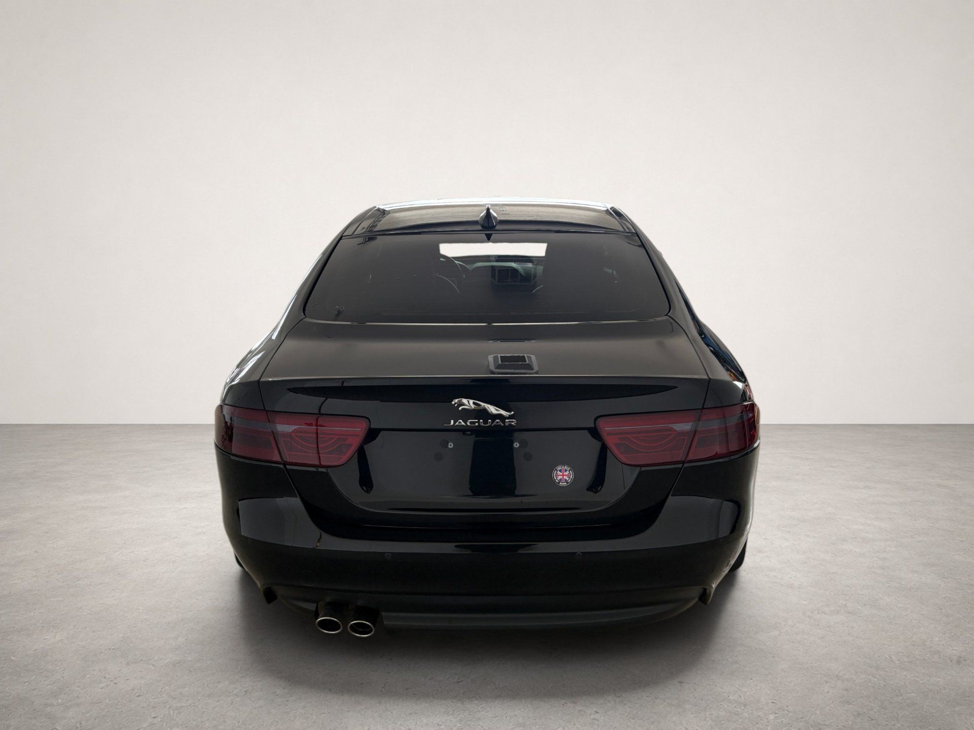 Jaguar XE 2018 - Image 5