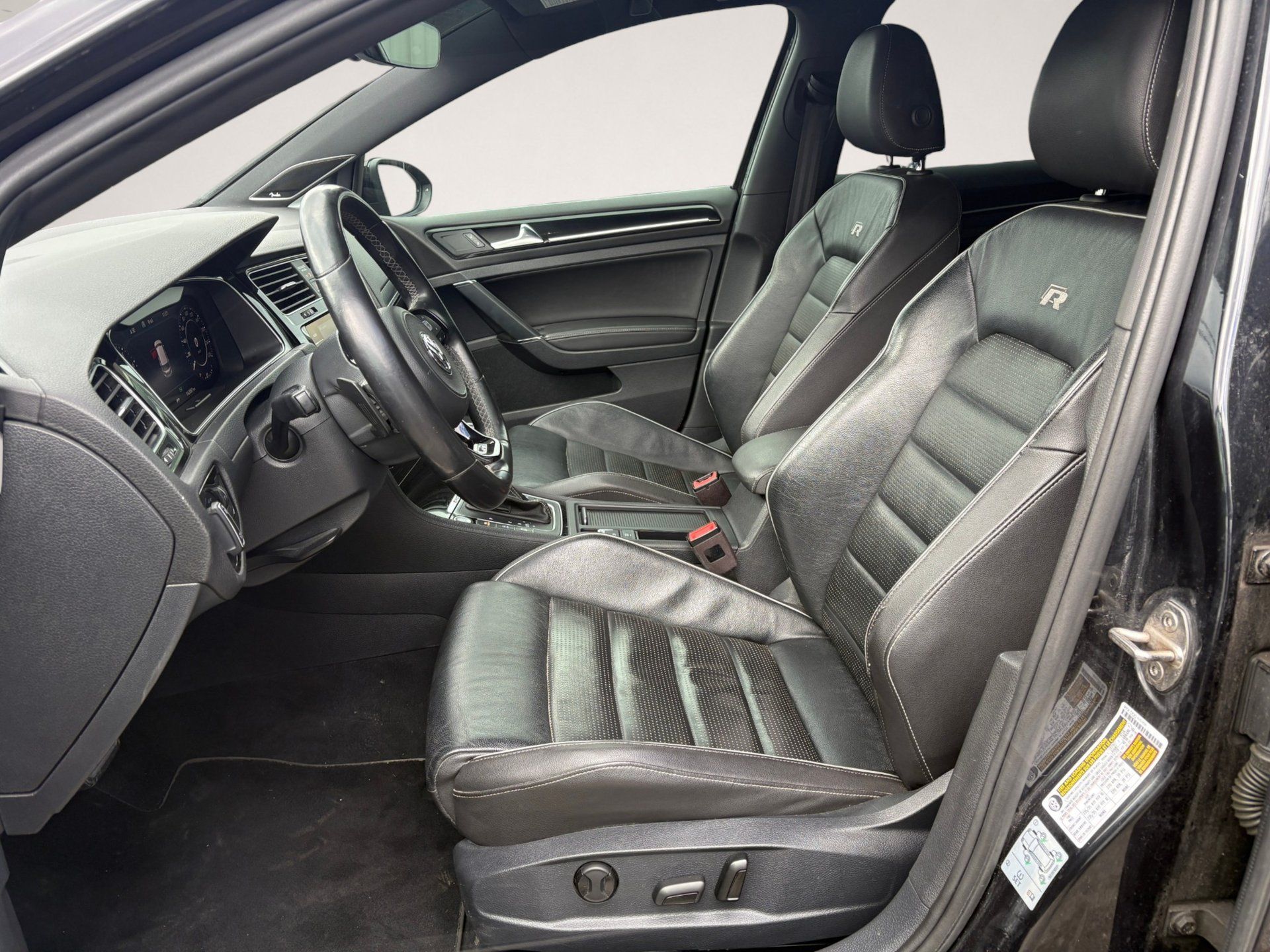 Volkswagen Golf R 2018 - Image 6