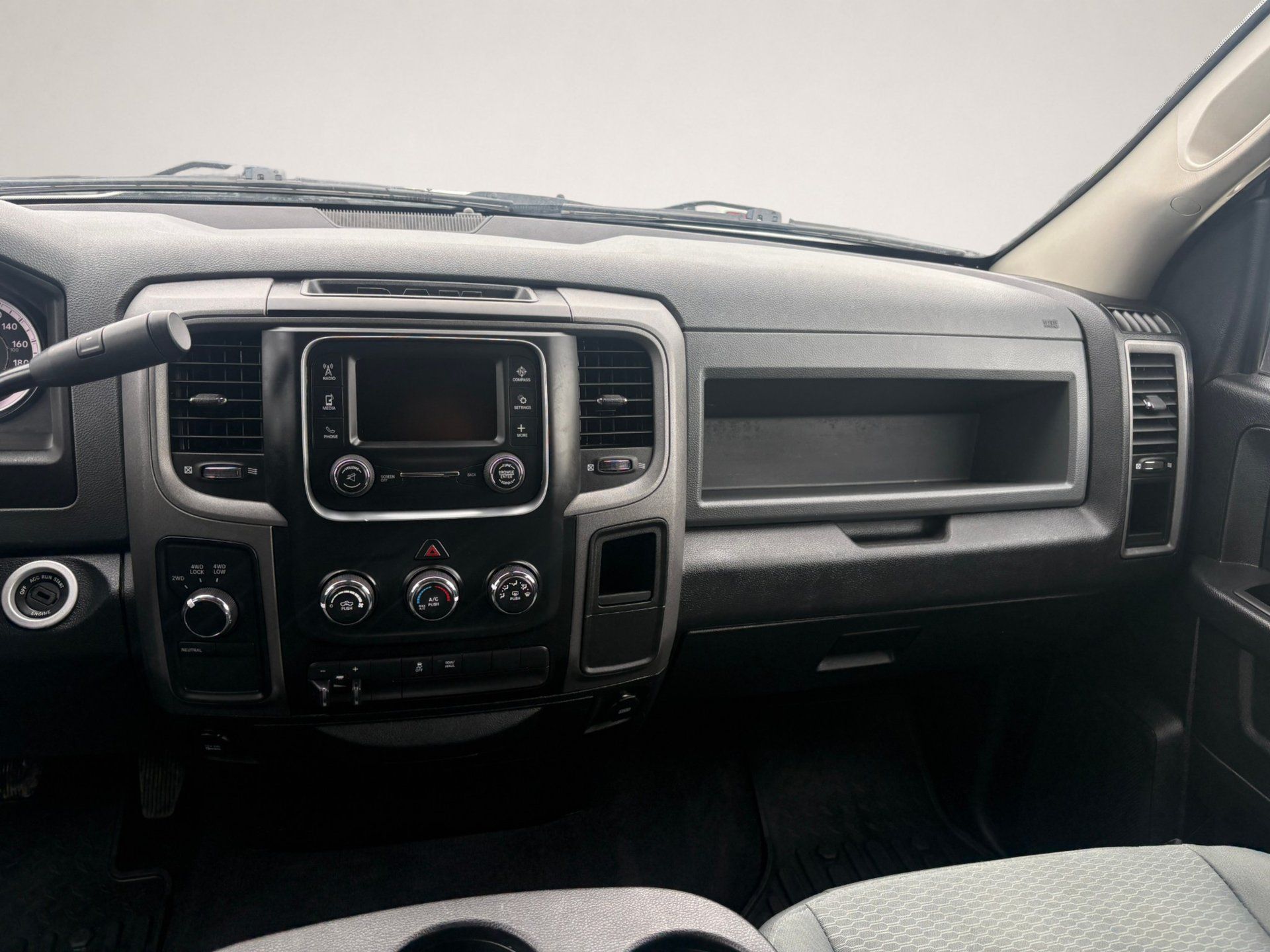 Ram 1500 2018 - Image 8