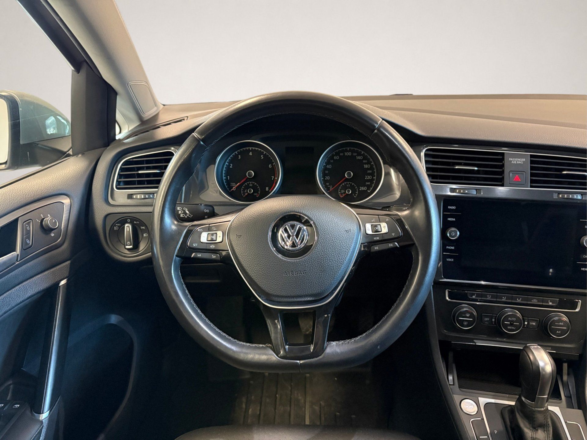 Volkswagen Golf SportWagen 2019 - Image 7
