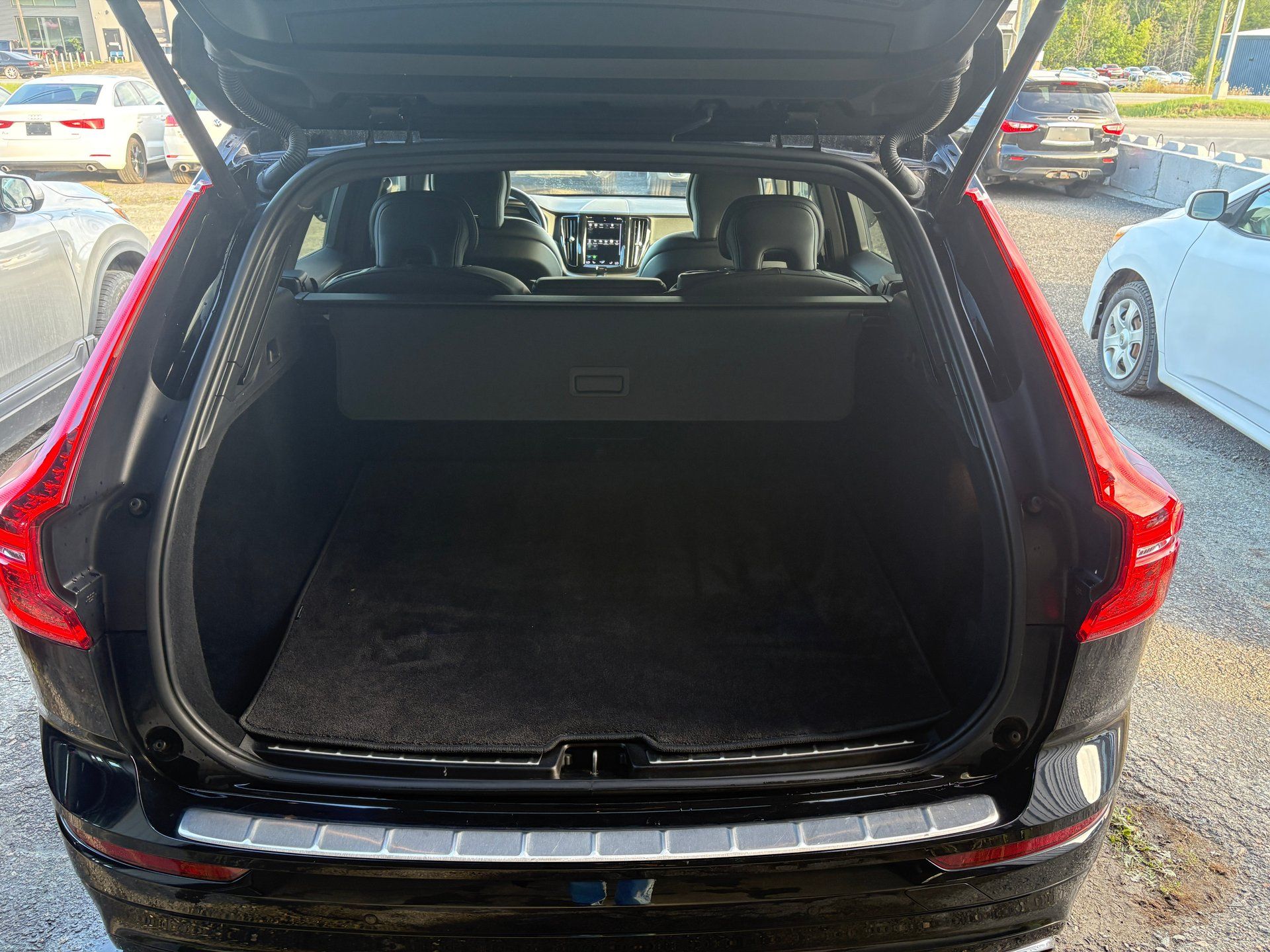 Volvo XC60 2021 - Image 9