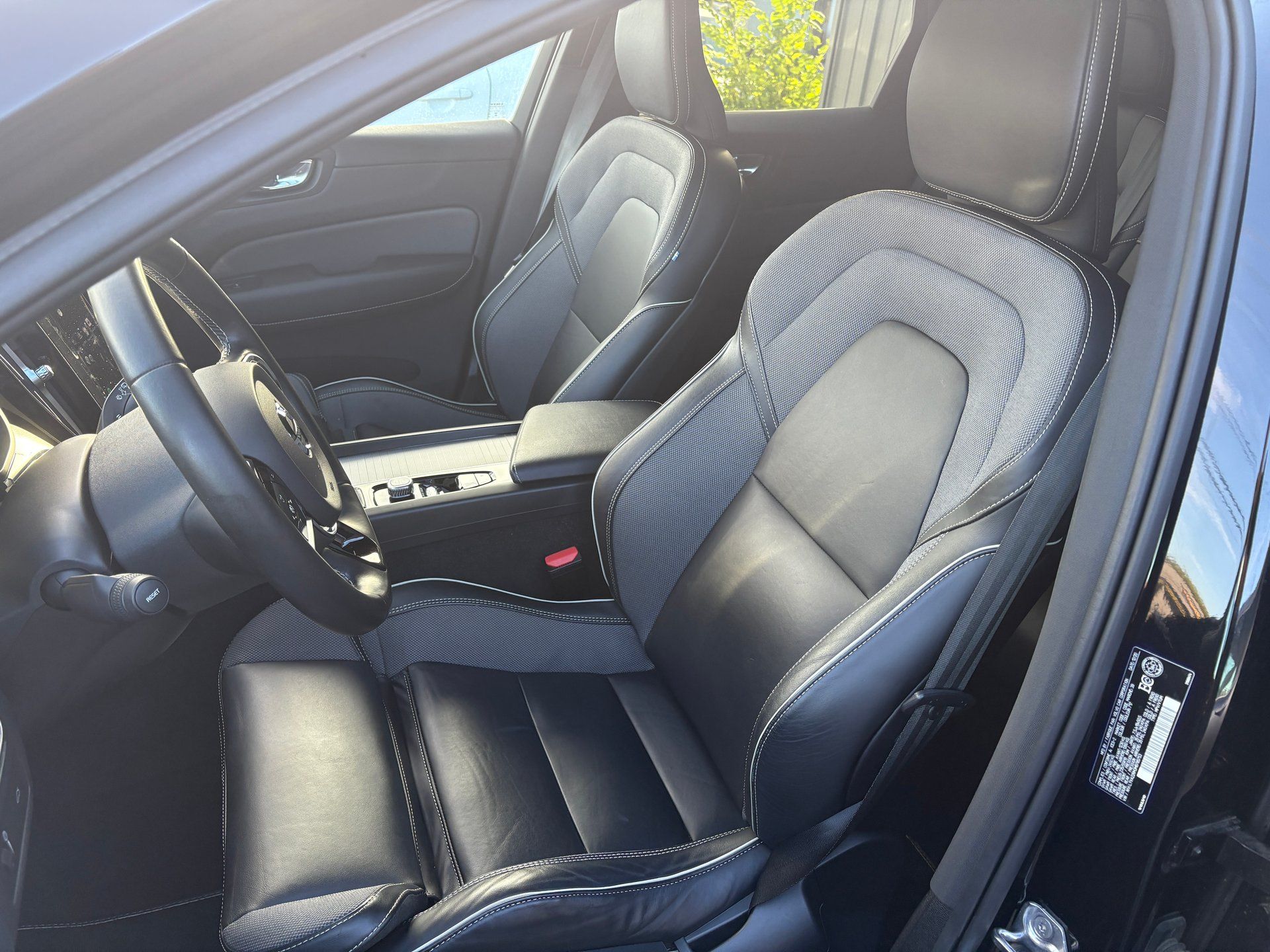 Volvo XC60 2021 - Image 6