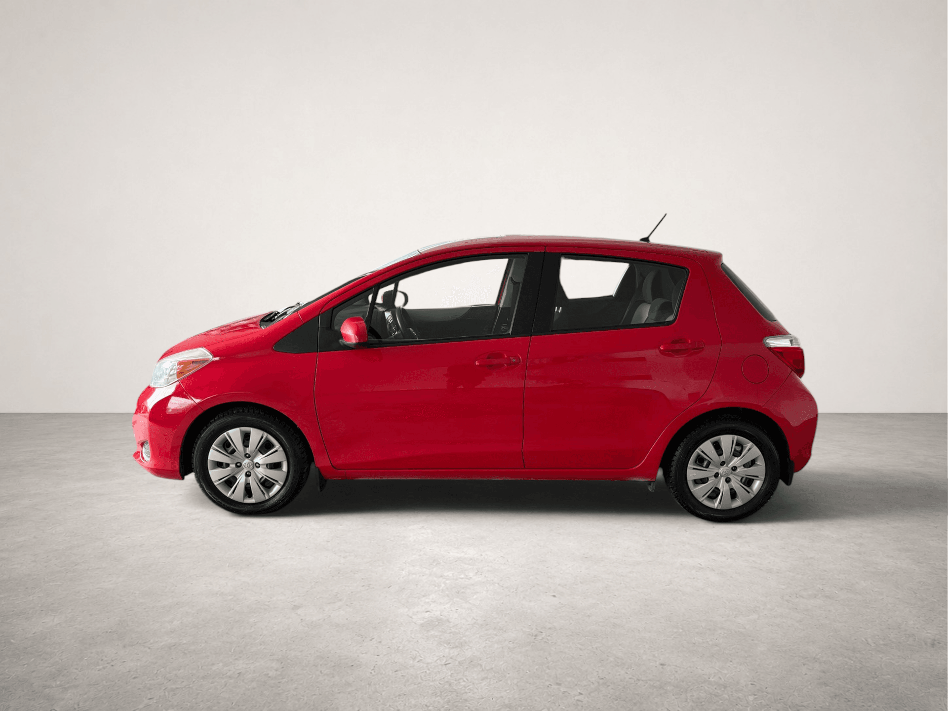 Toyota Yaris 2013 - Thumbnail 3