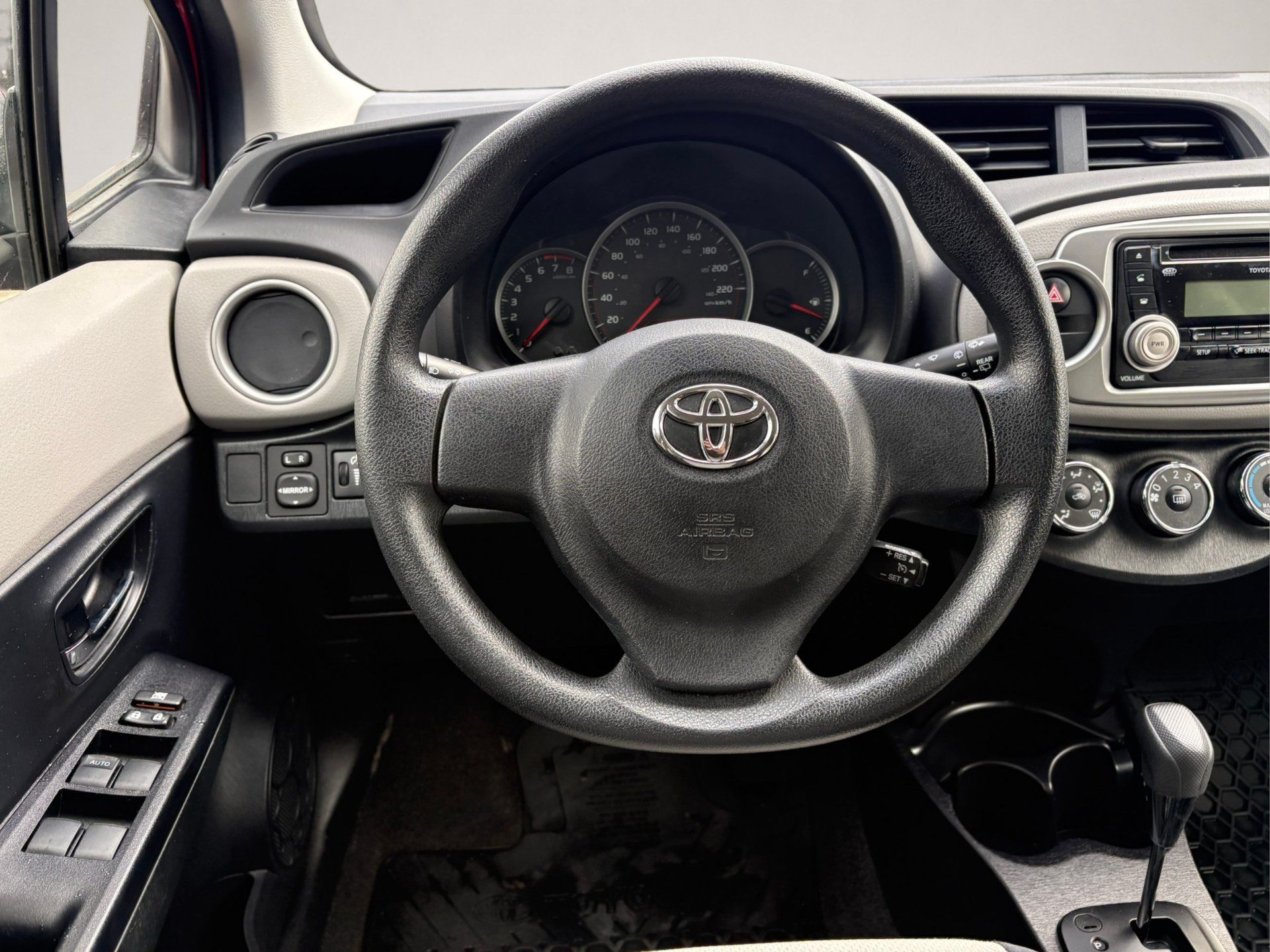 Toyota Yaris 2013 - Thumbnail 7