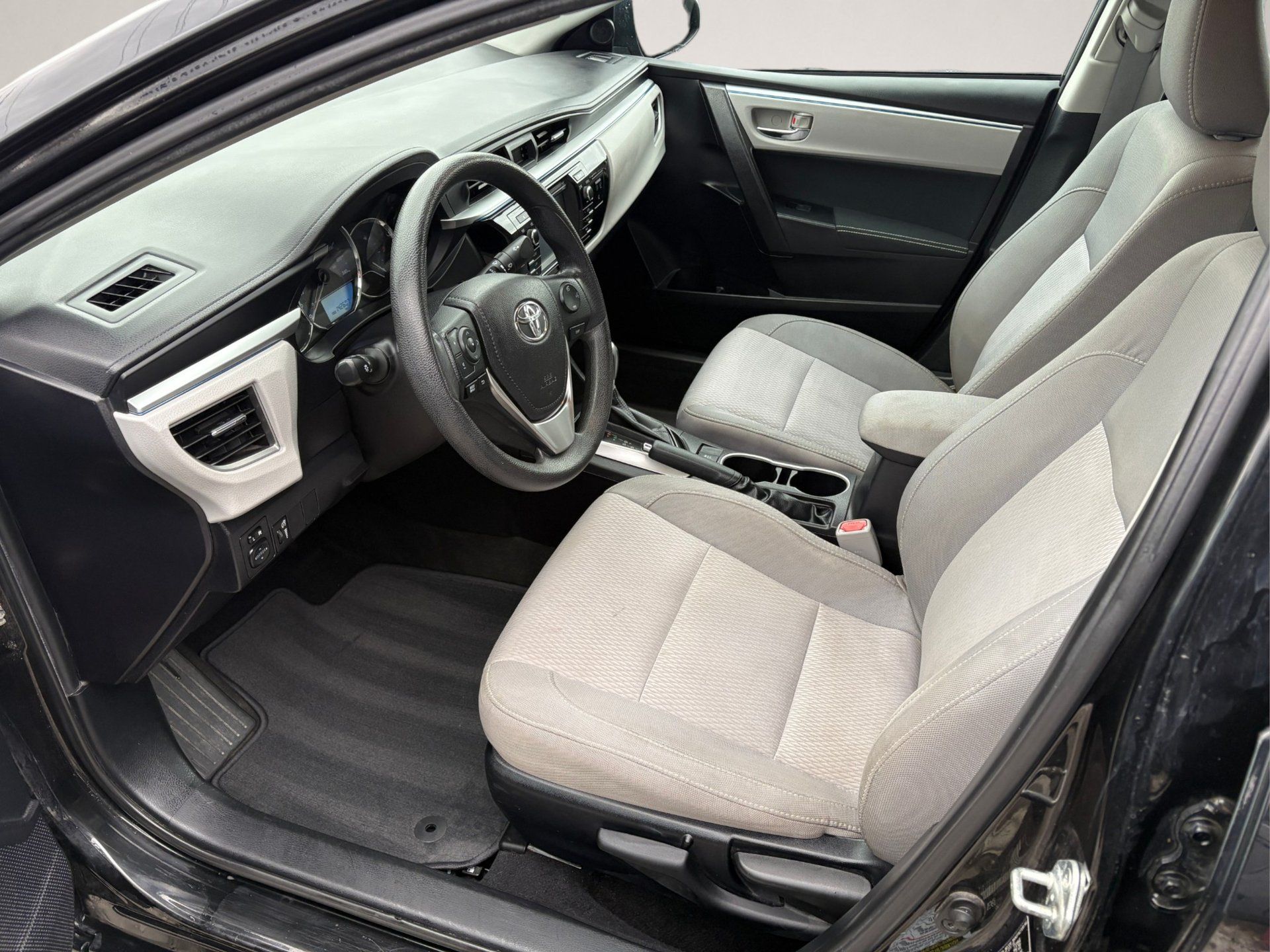Toyota Corolla 2015 - Thumbnail 6