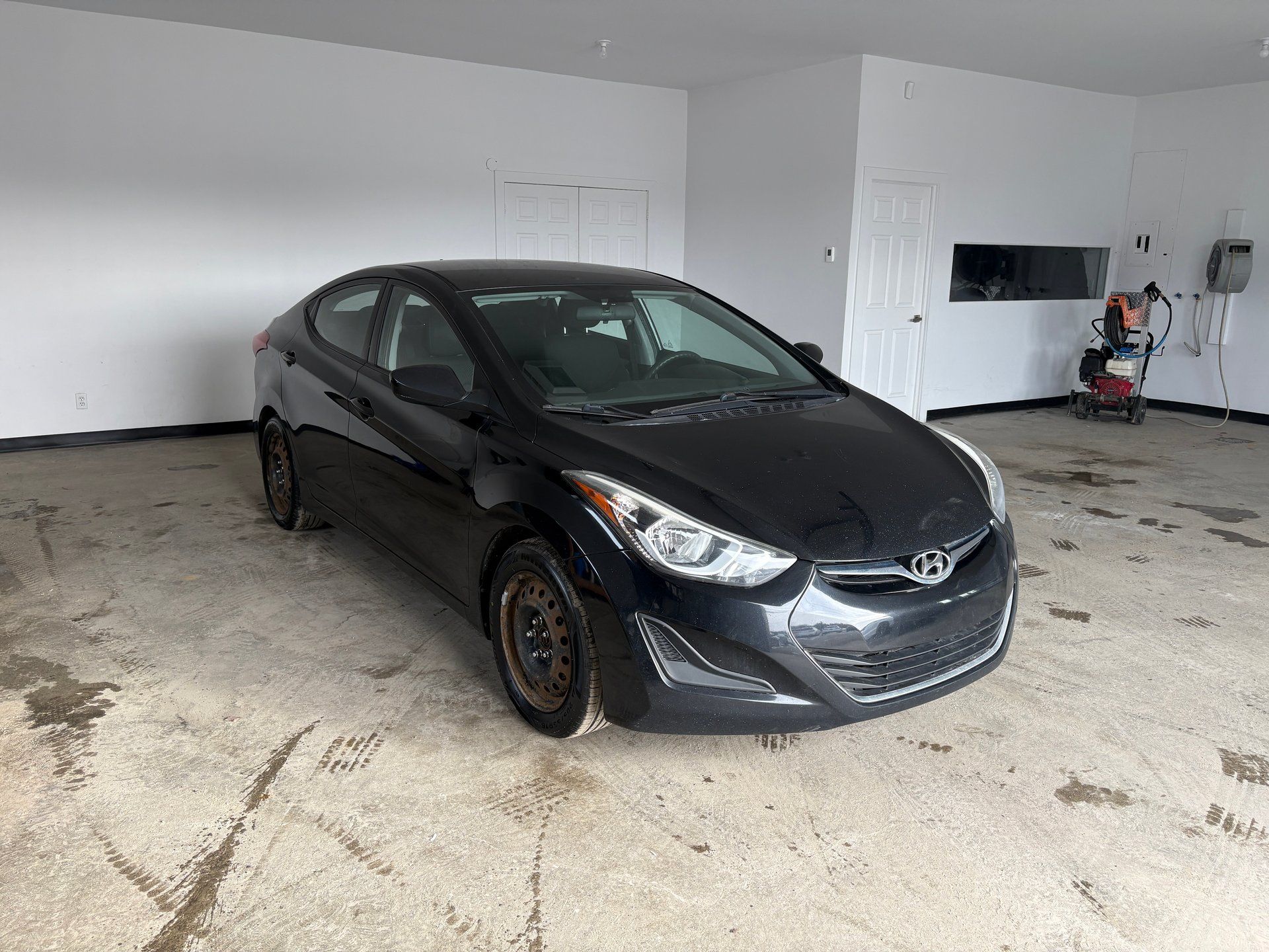 Hyundai Elantra 2015 - Thumbnail 4