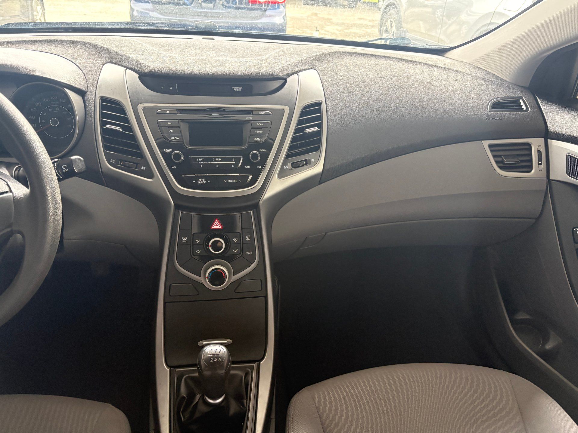 Hyundai Elantra 2015 - Thumbnail 8