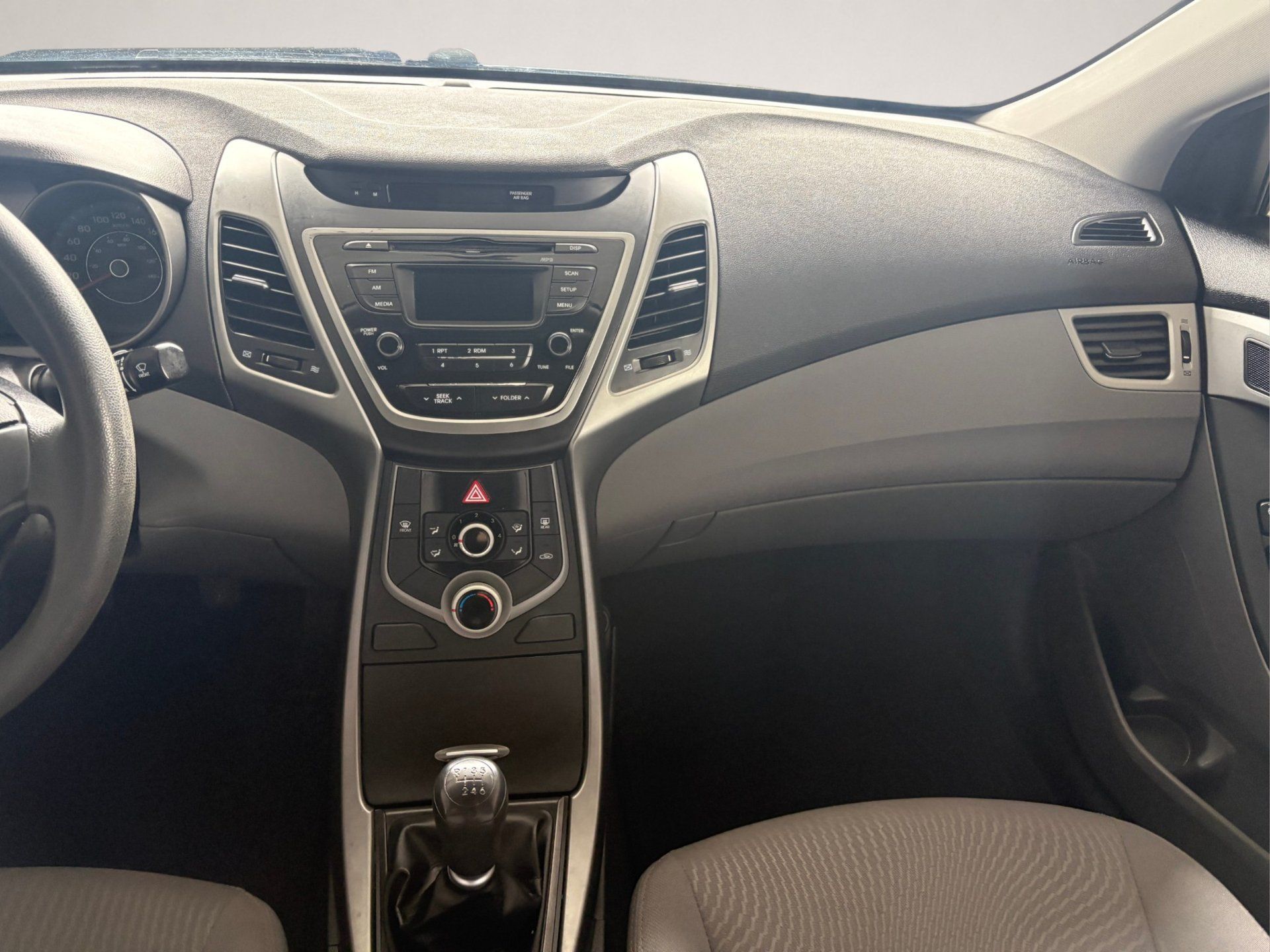 Hyundai Elantra 2015 - Thumbnail 8