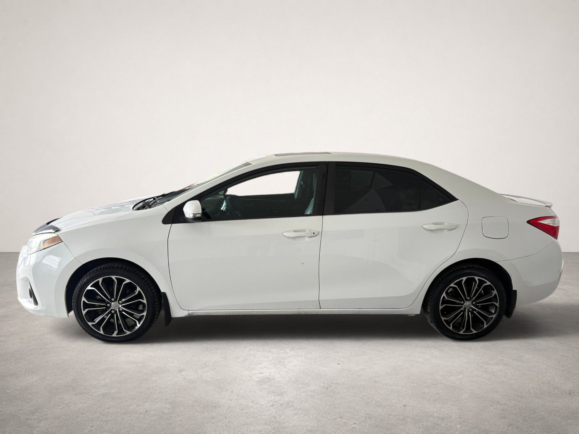Toyota Corolla 2015 - Thumbnail 3