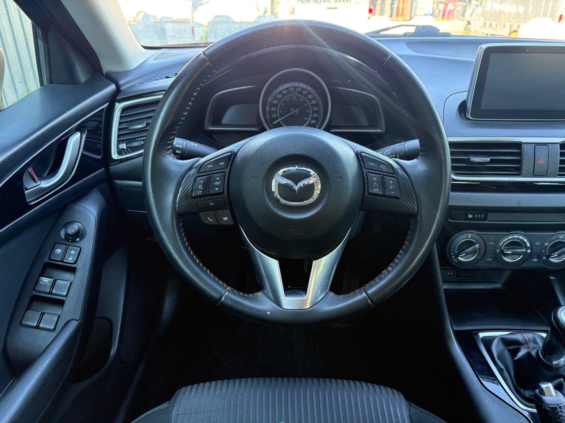 Mazda Mazda3 2016 - Thumbnail 7
