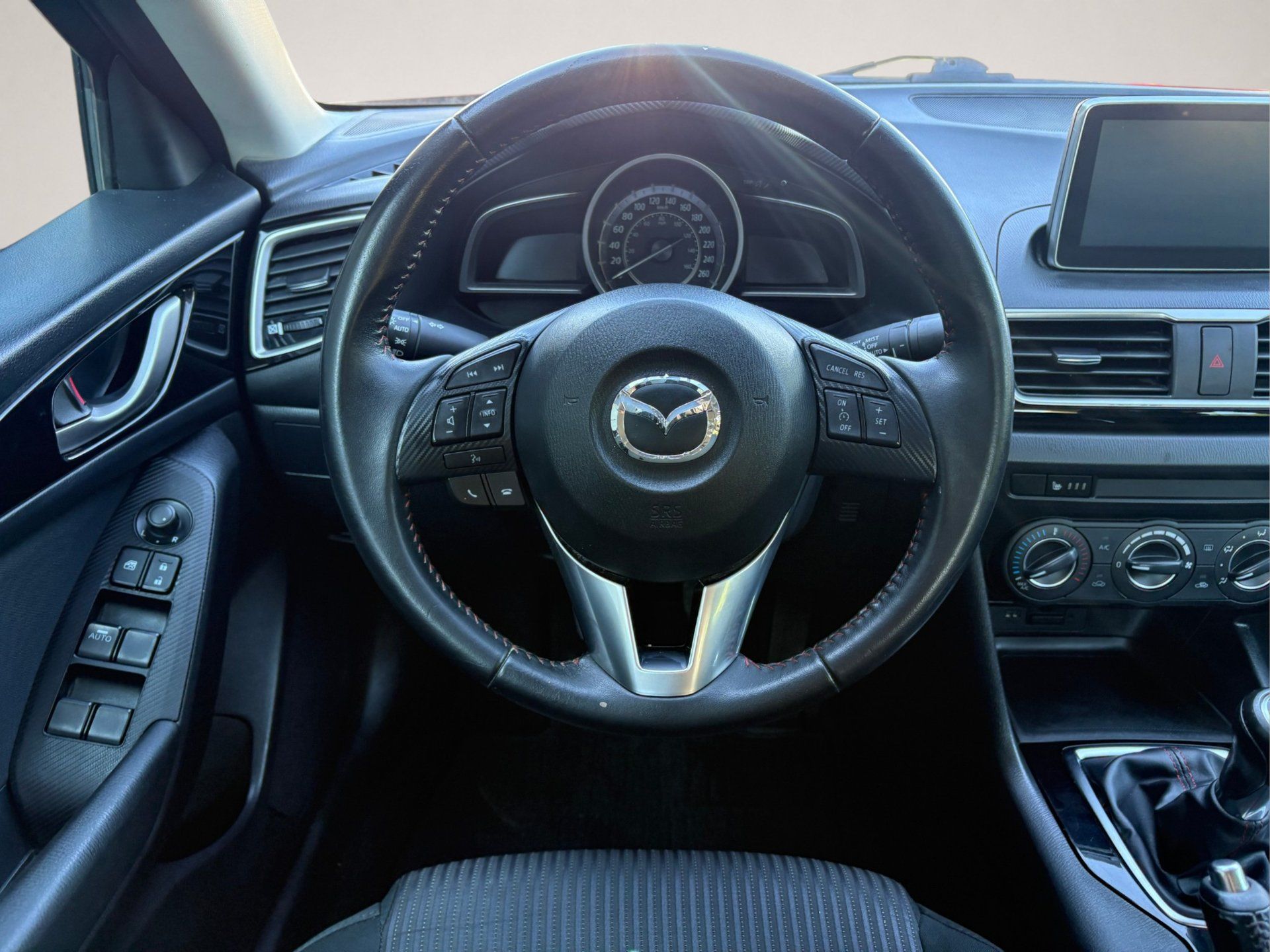 Mazda Mazda3 2016 - Thumbnail 7