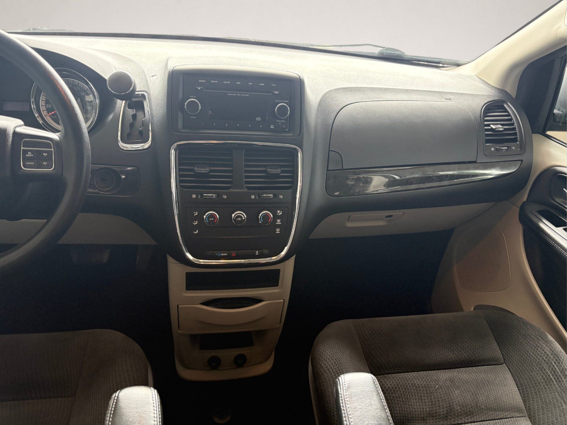 Dodge Grand Caravan 2016 - Thumbnail 8