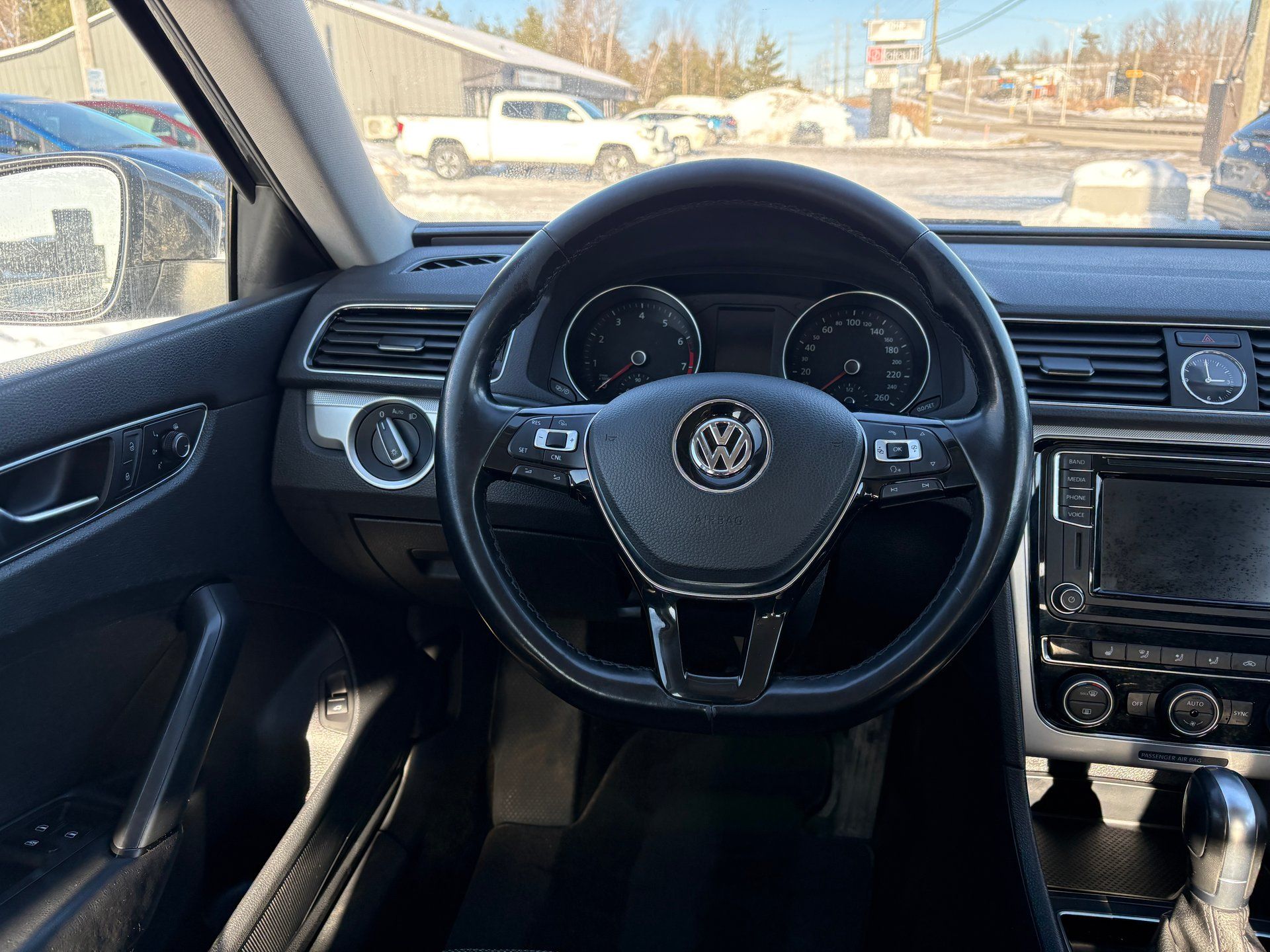 Volkswagen Passat 2017 - Thumbnail 8