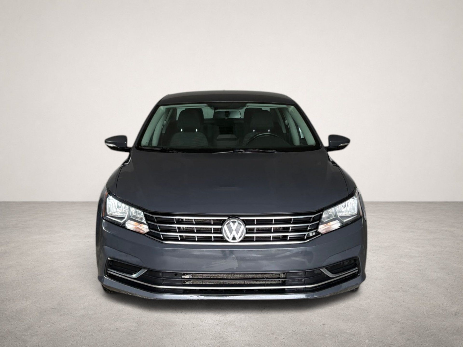 Volkswagen Passat 2017 - Thumbnail 1