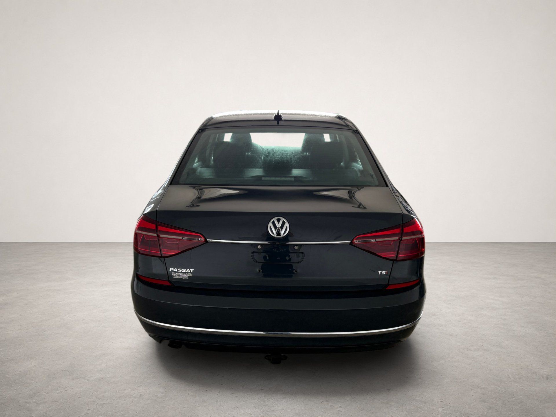 Volkswagen Passat 2017 - Thumbnail 5