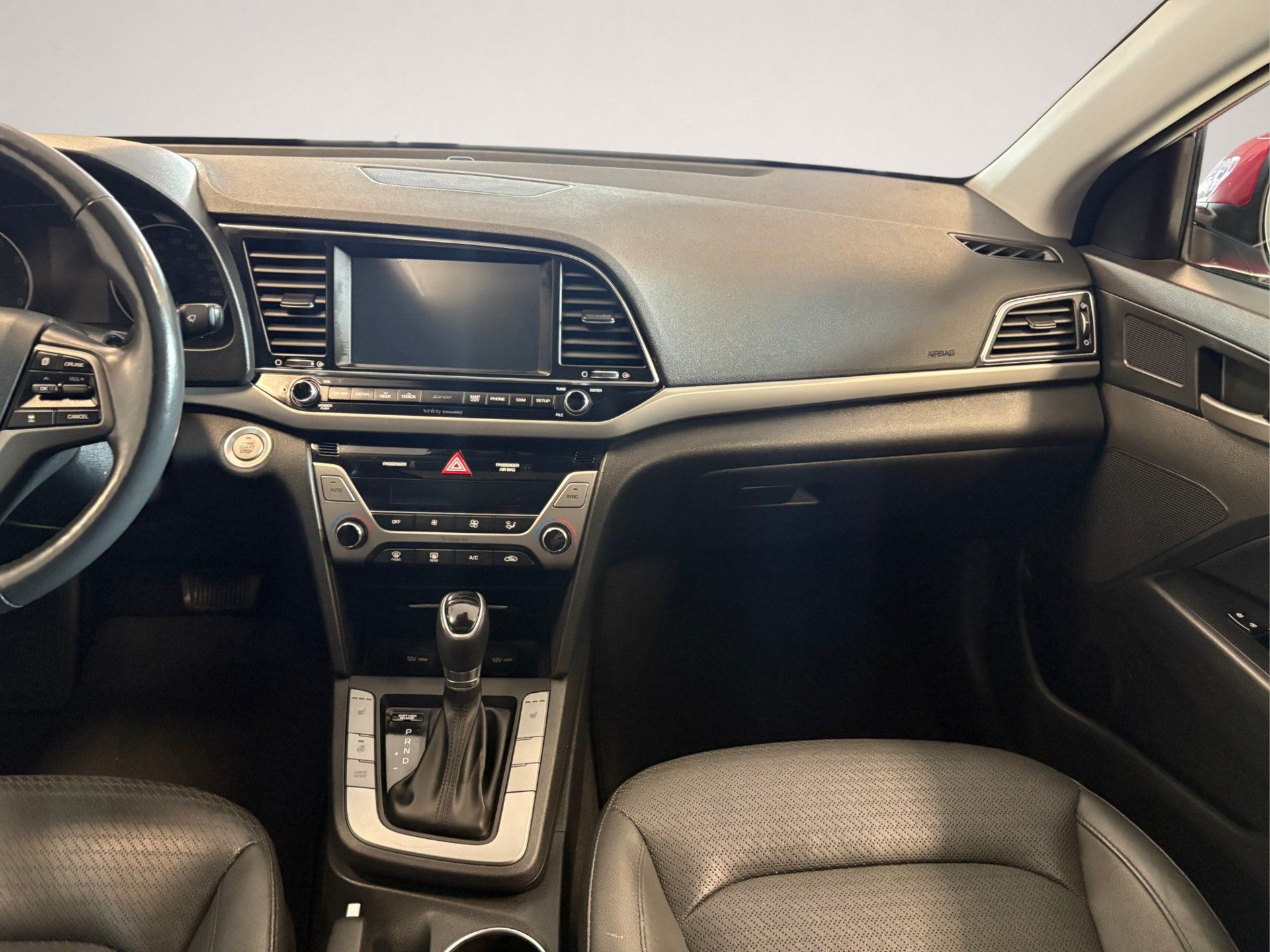 Hyundai Elantra 2017 - Thumbnail 8
