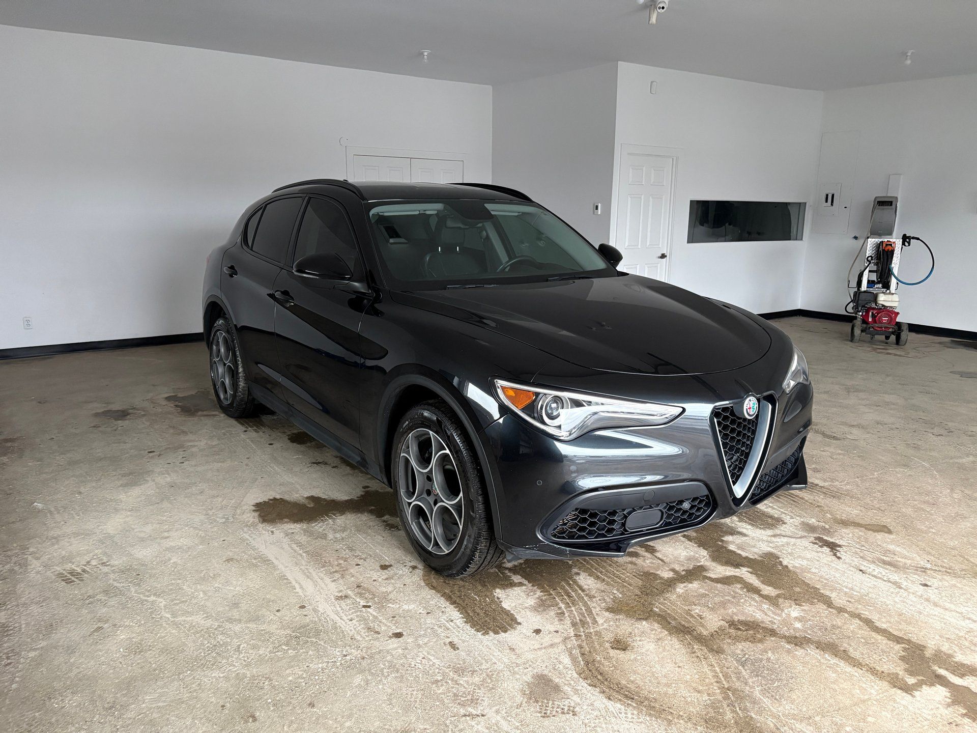 Alfa Romeo Stelvio 2018 - Thumbnail 3