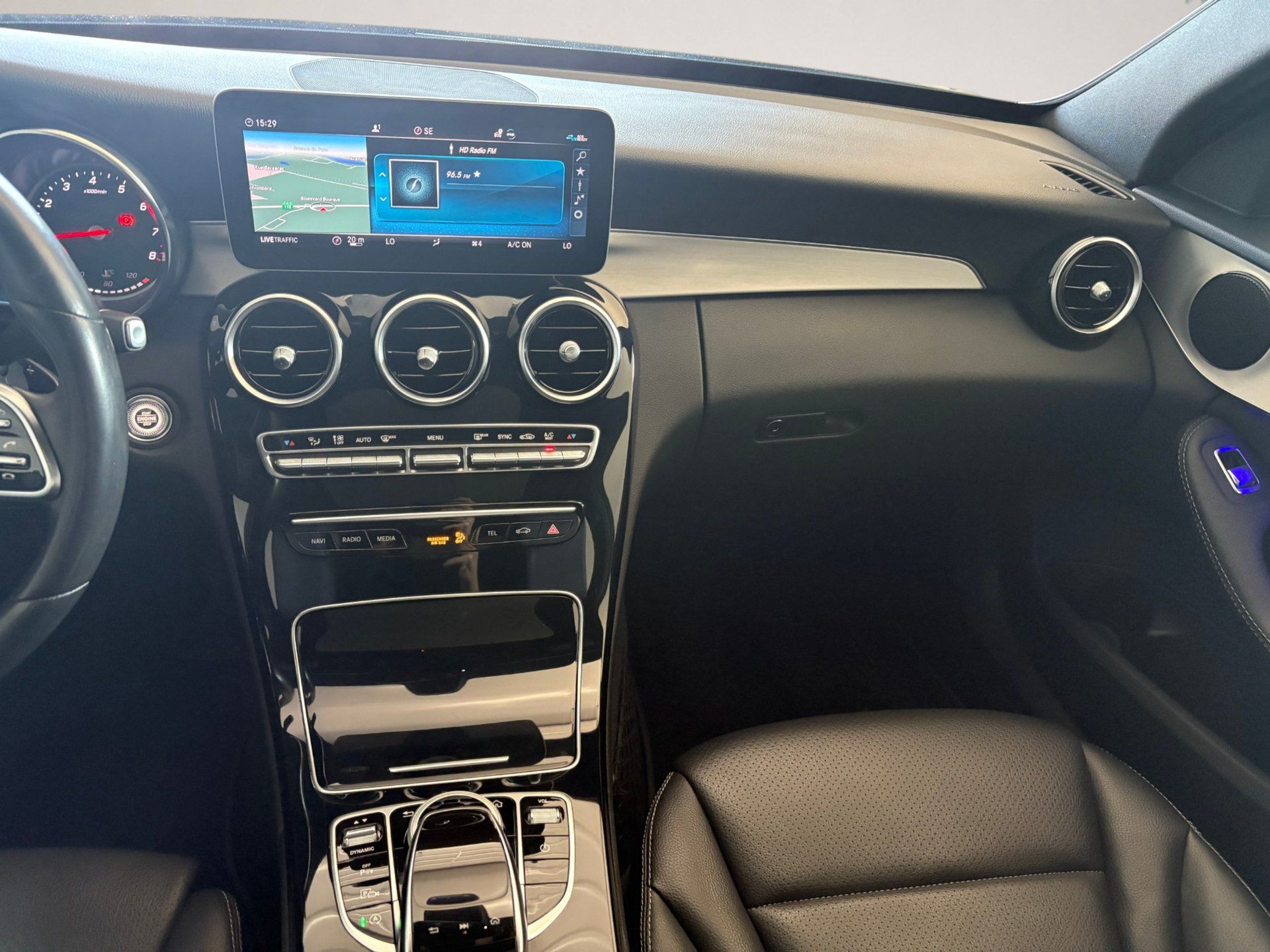 Mercedes-Benz C 300 2019 - Thumbnail 8