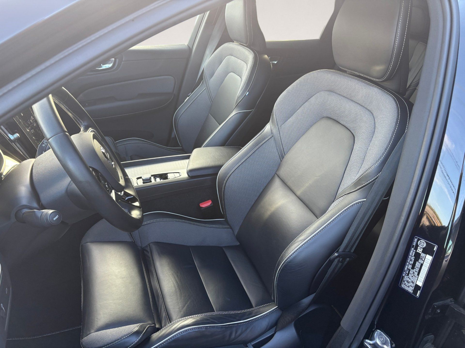 Volvo XC60 2021 - Thumbnail 6