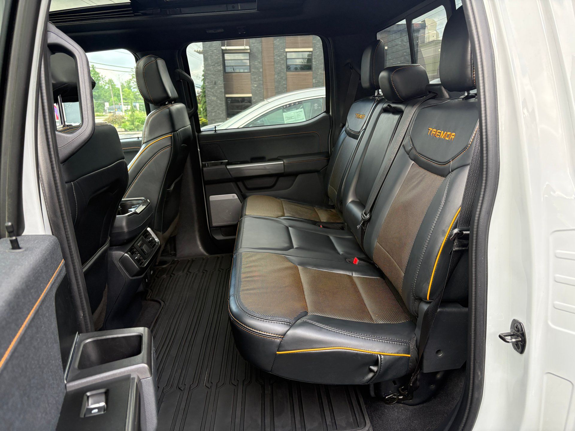 Ford F-150 2023 - Thumbnail 9