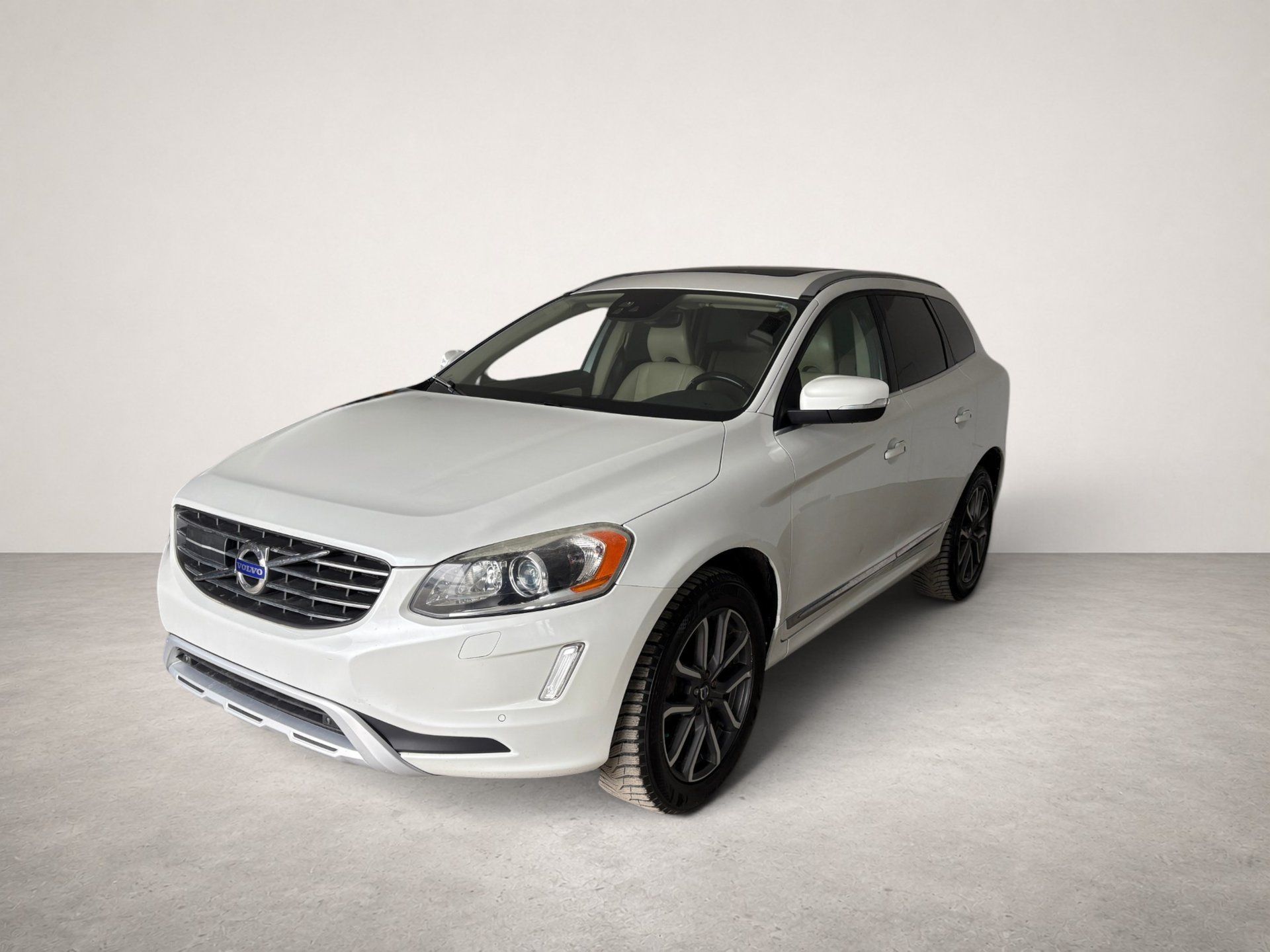 Volvo XC60 2016 - Thumbnail 2