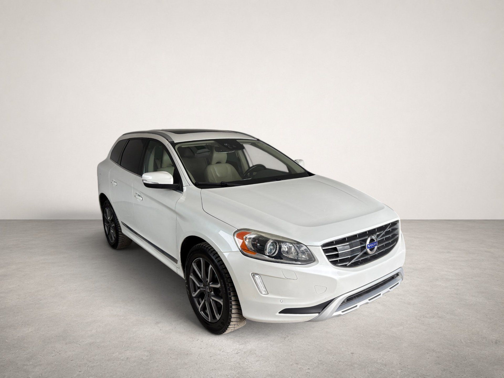 Volvo XC60 2016 - Thumbnail 4